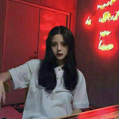 红色系霸气女生QQ头像 10张高清红色控专属头像