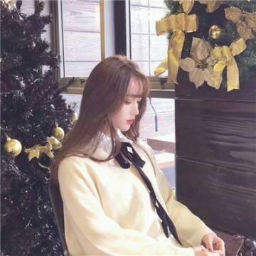 12张氛围感拉满！侧脸长发披肩女生头像高清合集