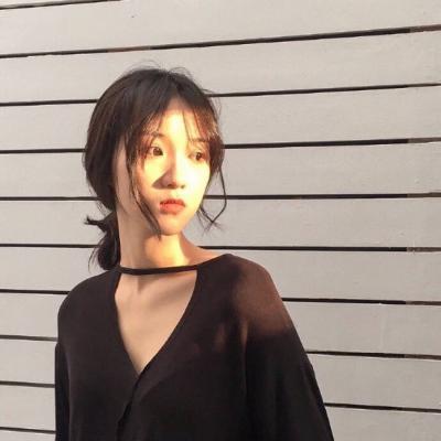 分手后失落的女生头像合集 17张高清伤感素材来啦