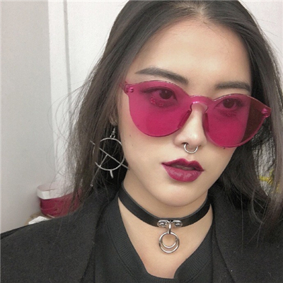 22张高清女生霸气冷酷头像 适合当QQ头像的好看款式