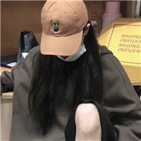 27张超飒女生戴帽背影头像 当下超流行的霸气款