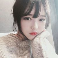 16张淡雅红唇女生QQ头像 氛围感拉满