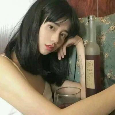 32张高清真人美女微信头像 好看的女生头像合集