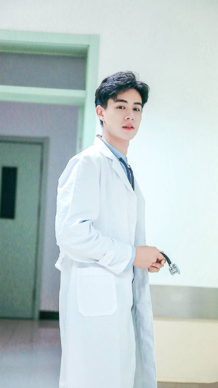 胡一天专属壁纸合集来啦