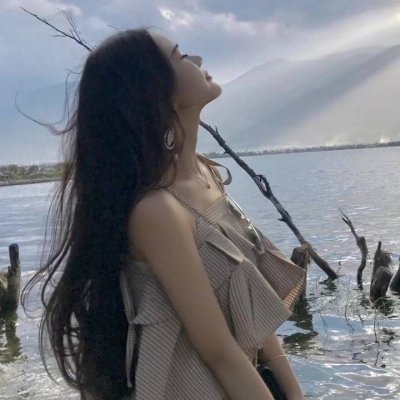 36张高清小清新浅蓝色女生头像合集