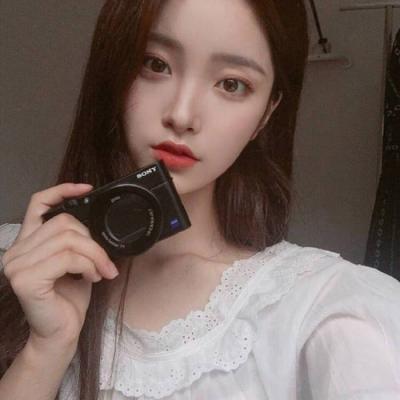 23张气质感拉满的女生唯美微信头像