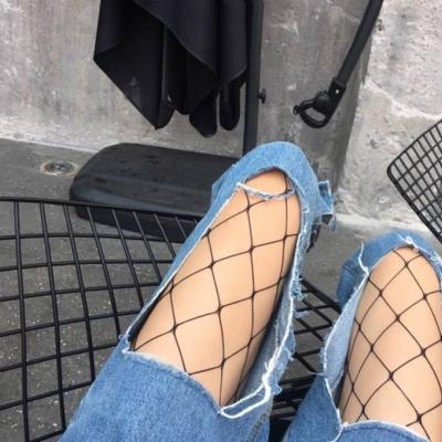 露肩锁骨的骚气女生头像合集 22张性感女头分享
