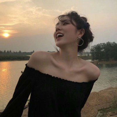 霸气御姐范头像合集！34张高清气质感女生头像直接抱走