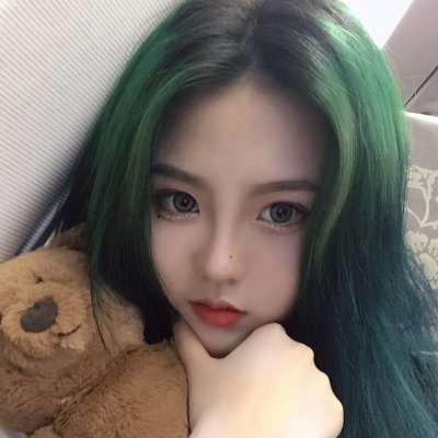 32张高清浅绿色森系女生头像 氛围感拉满