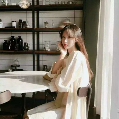 18张高清长发清纯女生头像 氛围感拉满的唯美头像合集