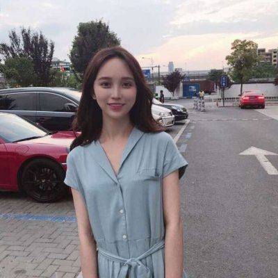 36张高清潮流女生街拍头像 时尚感拉满的美女头像合集