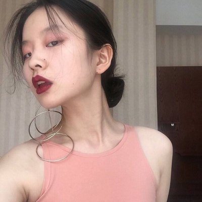34张高清超拽女生QQ个性头像 时尚感拉满