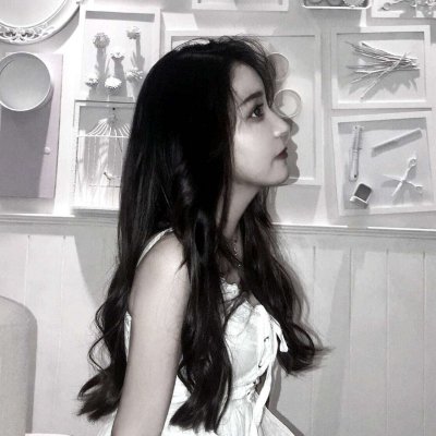 36张高清高冷孤傲黑白女生头像合集