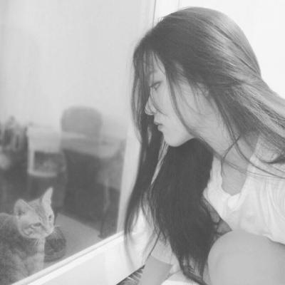 23张高清霸气女生黑白头像 氛围感直接拉满