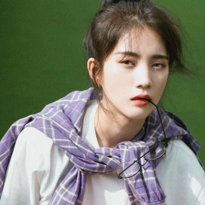 8张高清好看的个性女生头像，氛围感拉满