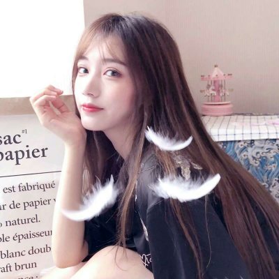 微博美女头像合集！17张高清好看的漂亮女生头像素材