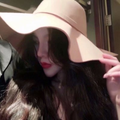 18张高清好看的女生戴帽子背影/侧脸QQ头像