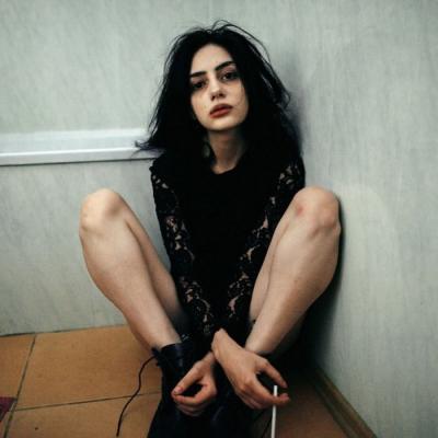 女生抽烟伤感QQ头像合集 19张高清意境感拉满