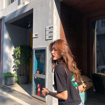 36张高清森系小清新女生头像 氛围感拉满的唯美头像合集