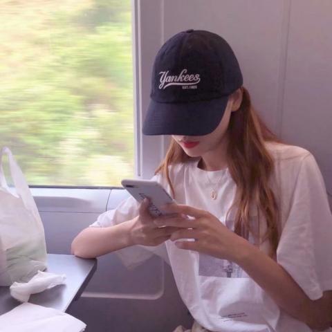 24张真人女生萌萌QQ头像 高清又好看