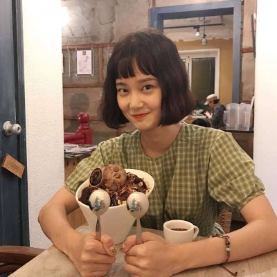 35张高清可爱清纯女生头像 真人妹子头像合集