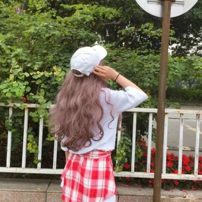 24张高清好看的女生背影微信头像合集