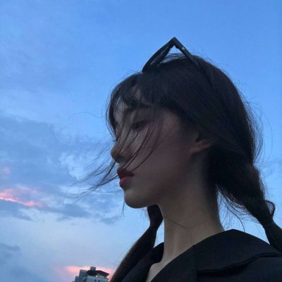 34张高清浅蓝色女生头像 温柔氛围感拉满