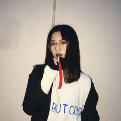 21张高清霸气超拽高冷女生头像 直接存就能用