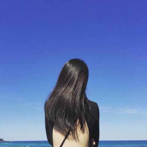 20张高清时尚女生背影QQ头像 氛围感拉满