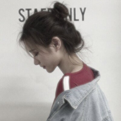 想找潮酷个性女生头像？这17张高清图直接拿捏氛围感