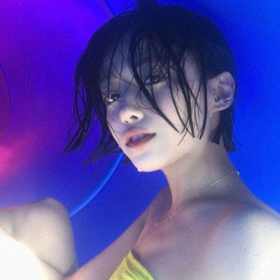 18岁左右女生伤感头像合集 35张高清好看的伤感美女头像