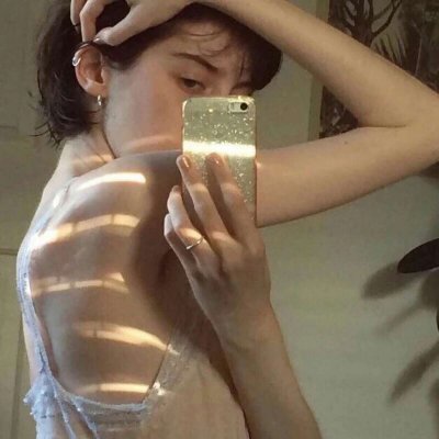 女生英伦风头像合集 30张高清气质款头像分享