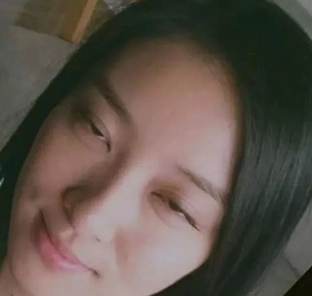 自带嫌弃感！这款寡淡冷淡翻白眼表情包太适合吐槽了