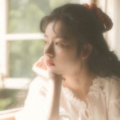 16张高清朦胧感女生头像合集 氛围感拉满的女生头像素材