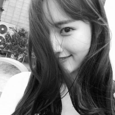 20张黑白伤感女生头像 失恋氛围感高清图合集