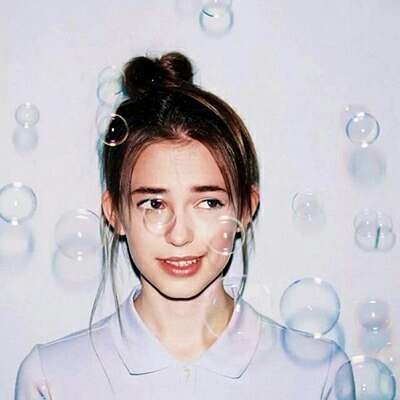 31张高清好看的欧美女生微信头像合集