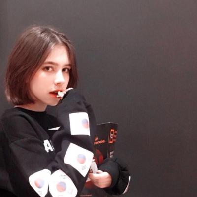 19张高清有气质的欧美女生微信头像合集