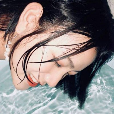 32张高清治愈女生头像！每一张都笑得超元气