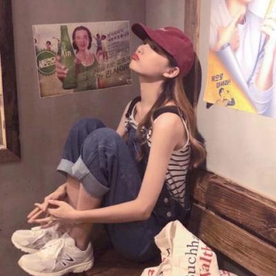 15张可爱戴帽女生头像 高清无水印合集