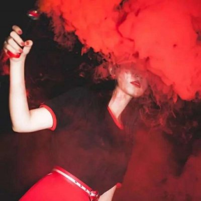 微信红色系女生头像合集 15张高清意境款来啦