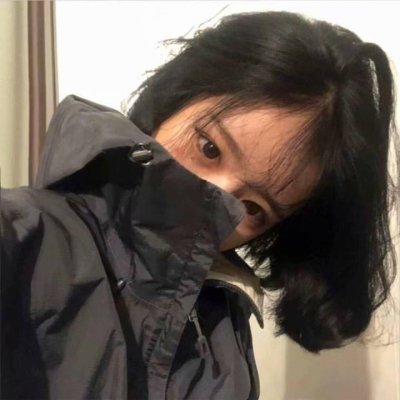 12张高清好看的90后美女生活照头像合集