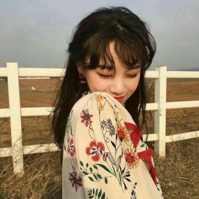 12张高清气质感拉满的唯美意境女生QQ头像