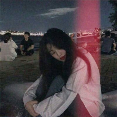 女生酷酷的高清头像合集 35张好看的酷飒女头网图