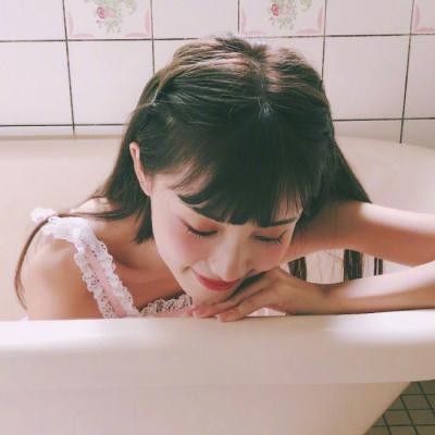 23张清新治愈的女生唯美头像合集