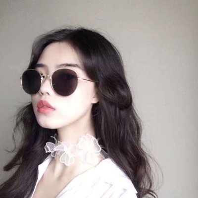 19张高清好看的女生戴眼镜微信头像合集