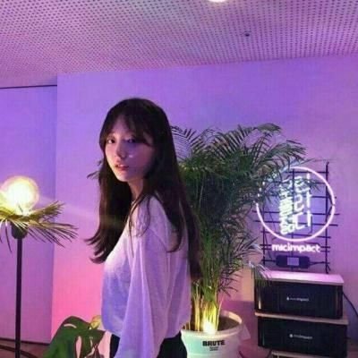 13张超好看的紫色系女生头像合集