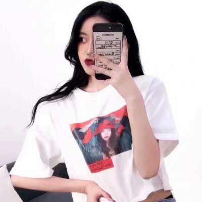 18张高清霸气时尚款微信女生头像 新潮又好看