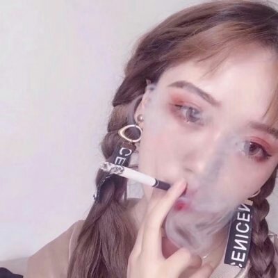 10张高清霸气时尚女生头像合集