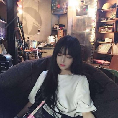 18张高清真实美女生活照 适合当微信头像的漂亮女生图