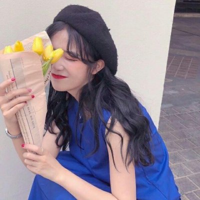 12张蓝色忧郁风女生头像 高清适配低落伤心情绪的头像素材